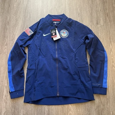 Chaqueta Nike Mujer Paris 2024 Team Emitida EE. UU. Podio Olímpico DZ3572-492 Talla S Foto 1 de 4