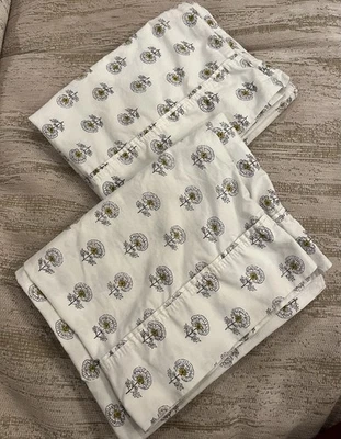 2 Threshold Standard Sz Pillowcases Gray Yellow White Mum Flowers Organic Cotton - Image 1 of 4