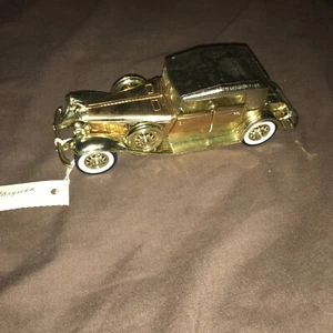 1932 Chrysler LeBaron 1:32 Die-Cast Gold Tone Signature Model - Picture 1 of 7