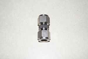 Accesorio de tubo Swagelok, unión, 1/2 in. Tubo OD (SS-810-6) - Imagen 1 de 4