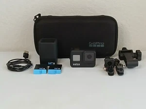 Black GoPro HERO8 Action Camera Bundle ~ Preowned Working - Zdjęcie 1 z 17