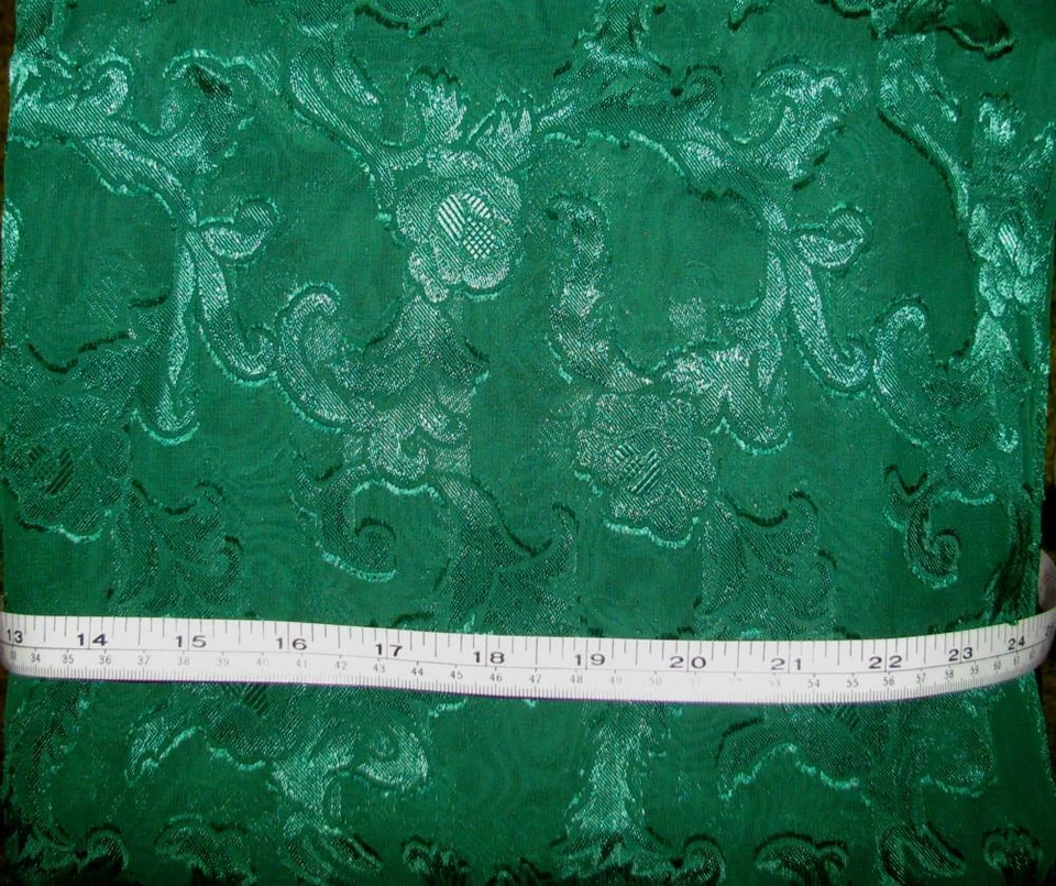 ORGANZA verde oscuro con PESTAÑAS tela floral 1 3/4 yardas x 45" de ancho Foto 1 de 1