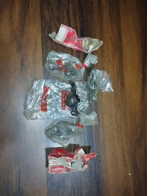 NOS Toyota Valve Rocker Arm Sub Assy 13812-25010 - Изображение 1 из 4