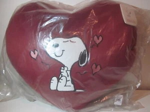 Pottery Barn Peanut Snoopy Red Velvet Heart Shaped Valentines Day Pillow NIP NWT - Picture 1 of 8
