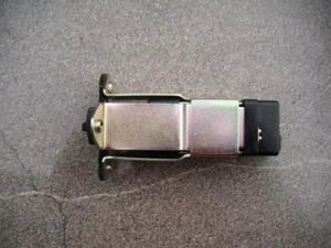 Elettrovalvola apertura tappo carburante originale Hyundai trajet xg nuovo 957803a000 - Foto 1 di 1
