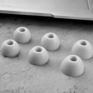 Soft Silicone Earbuds Ear Tips Protective Sleeve for Beats Studio Buds Earphones - Picture 1 of 7