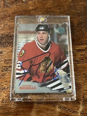 Tarjeta metálica Skybox firmada por IP de Bernie Nicholls PSA ADN autografiada Blackhawks Foto 1 de 3