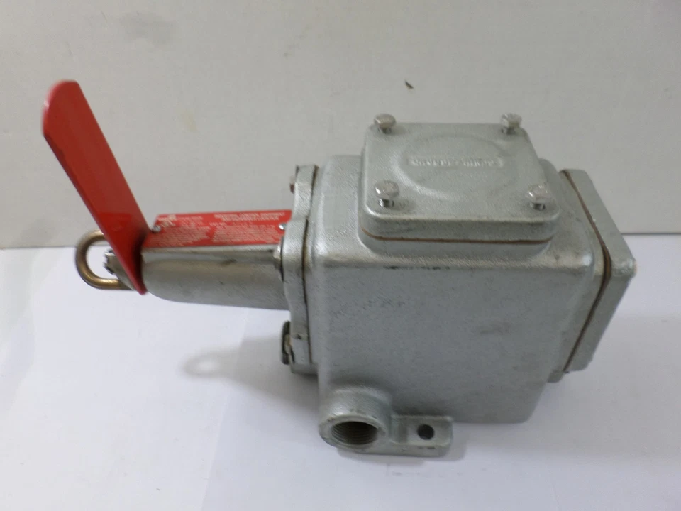 Copper Crouse-Hinds AFU0333 AFUL5 600VAC 20AMP   - Image 1 of 4