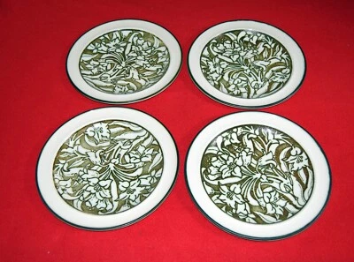 4 x  Wedgwood  Tiger Lily  O.T.T.  Dinner Plates - 91300G Discontinued pattern - Image 1 of 4
