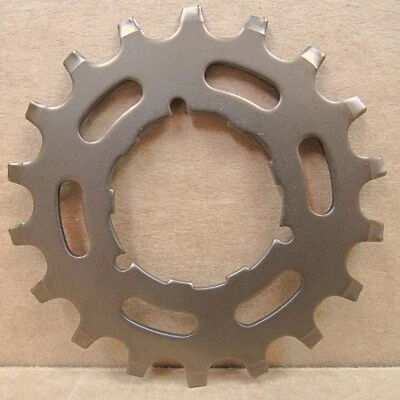 Piñón de casete Shimano UniGlide (UG) 18T nuevo-antiguo-stock... acabado marrón Foto 1 de 2