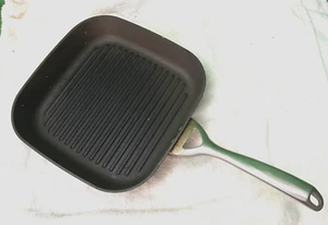 Kirkland Signature 11" square grill pan Hard Anodized - Picture 1 of 1