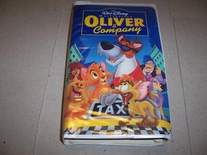 DISNEY'S OLIVER & COMPANY- KID'S ANIMATION MOVIE VHS CASSETTE TAPE (LIKE NEW) - Picture 1 of 4