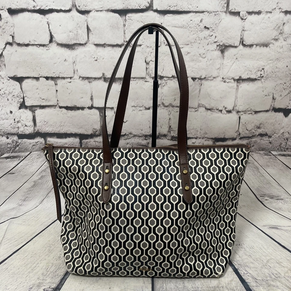 Bolso de Hombro Fossil Estampado Geométrico Doble Correas Material Hecho por el Hombre Foto 1 de 4