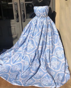 Victorian Ornaments Cotton. Great Quality. 64” Wide . Sold By The Yard. - Picture 1 of 6