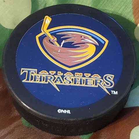 ATLANTA THRASHERS NHL VINTAGE OFFICIAL HOCKEY PUCK BY PUCK WORLD MADE IN π¨πΏ Cover
