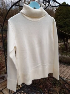 Wunderschöner neuer und ungetragener Damenpullover, Größe 40/42 - Bild 1 von 3