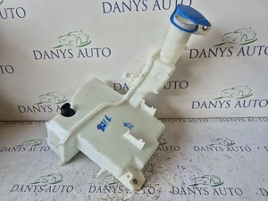 VW PASSAT B7 2010-2014 2.0TDI WINDSCREEN WASHER BOTTLE AND PUMP 3AA955453G - Picture 1 of 7