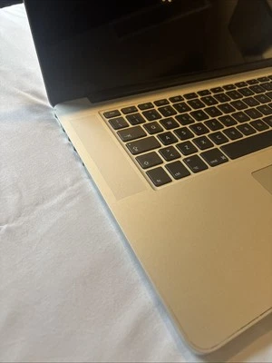 Apple MacBook Pro 15,4" (256GB SSD, Intel Core i7 4ª generazione, 2,20 GHz,... - Immagine 1 di 4
