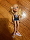 Cloe Bratz Doll Beach Doll 2002