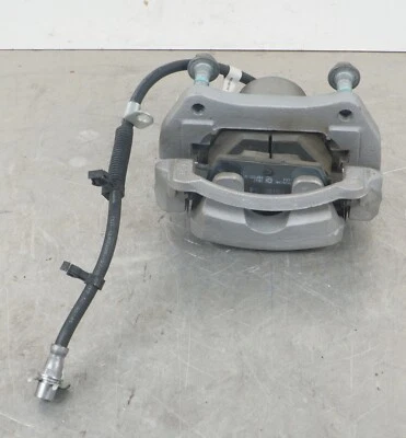 Pinza de freno ABS del lado del pasajero delantero derecho Cadillac CT4 2020-2023 OEM Foto 1 de 4
