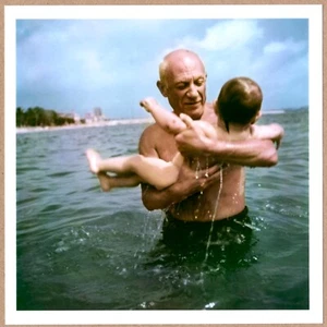 ESTATE STAMPED - ROBERT CAPA PABLO PICASSO & SON, FRANCE 1948 6 x 6 MAGNUM PRINT - Picture 1 of 2