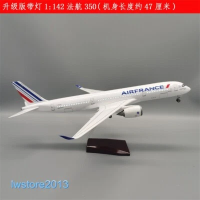 1:142 Air France Airlines Airways with Light Passenger Airplanes Aircrafts Model - Image 1 of 4