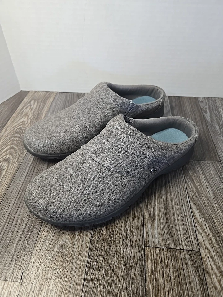 Easy Spirit Gray Women’s Pleated Mules - 9M - Image 1 of 4