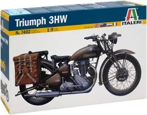ITALERI 74021: 9Triumph Motorcycle - Picture 1 of 1