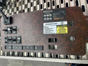 Freightliner Century Class Dash Panel with Trailer Air Brake - Picture 1 of 10