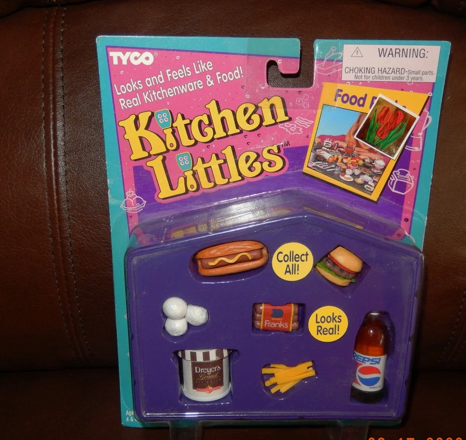 Vtg Kitchen Littles Lunch Fun Set for Barbies V529