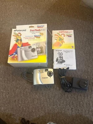 Vintage Polaroid Fun Flash 640 x 480 0.3MP Digital Camera w/ Box - Image 1 of 4