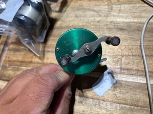 Shakespeare Green Hornet fishing reel (26584) - Picture 1 of 8