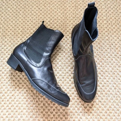 SALVATORE FERRAGAMO Botines, Cuero Negro, Tacón Bajo, Talla 6.5 Foto 1 de 4