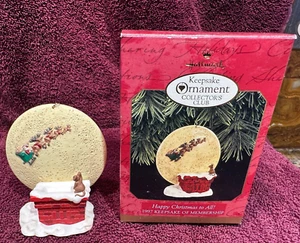 Vintage 1997 Hallmark Keepsake Lighted Ornament Happy Christmas to All! - Picture 1 of 6