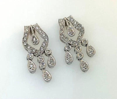 Pendientes colgantes con araña de diamantes de oro blanco de 14k Foto 1 de 4