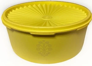 VTG Tupperware 1204 Servalier Canisters Daffodil Yellow W/ 1205 Starburst Lid - Picture 1 of 9
