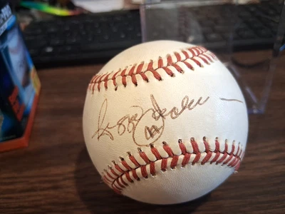 REGGIE JACKSON AUTOGRAPHED BASEBALL, RAWLINGS OALB, BOBBY BROWN BALL YANKEES - Image 1 of 4