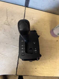 2006 Volvo S40 Automatic Shifter - Picture 1 of 4