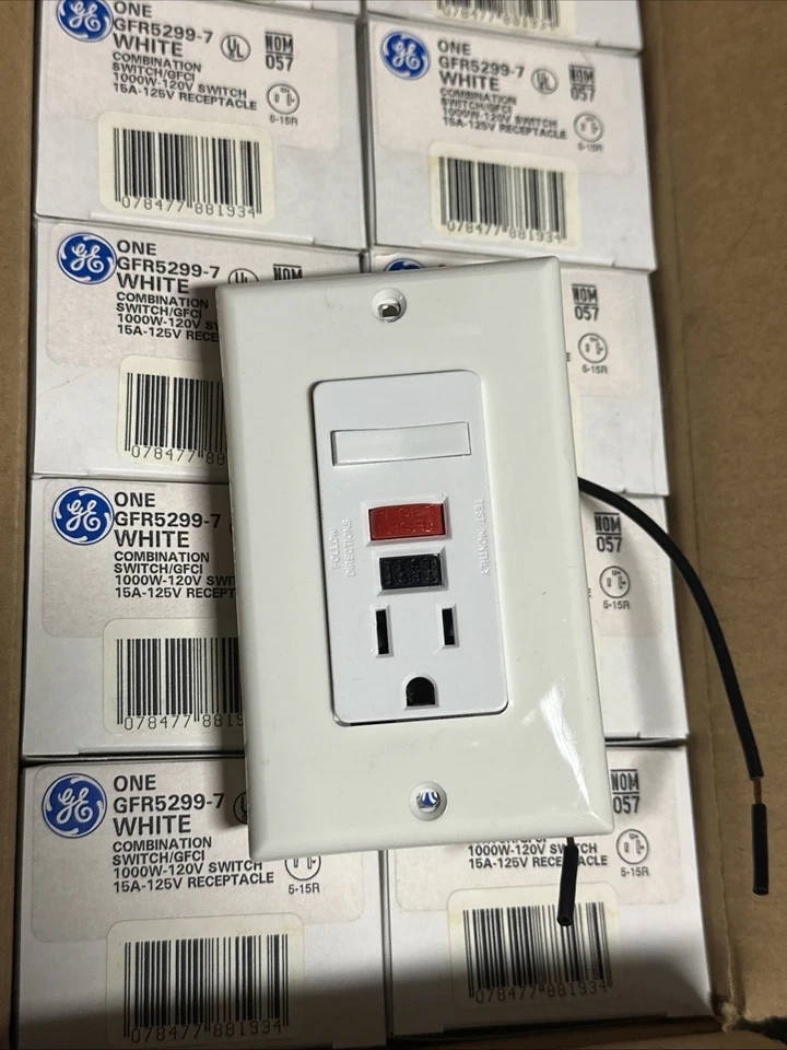 🔴Interruptor Combinado GE GFR5299-7 GFCI 1000W-120V 15A-125V Receptáculo!!️ - Imagem 1 de 4
