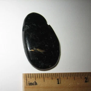 1.55" POLISHED RARE! AUTHENTIC NUUMMITE STONE DRILLED PENDANT GREENLAND 17.1g *2 - Picture 1 of 17