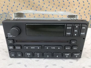 Receptor de radio reproductor de CD 99-04 Ford F-150 AM FM negro OEM XL3F-18C869-AE - Imagen 1 de 13
