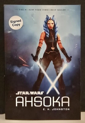Edición Disney SDCC 2023 estampada Star Wars Ahsoka E. K. Johnston firmada TPB  Foto 1 de 4