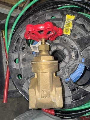 2” NPT Brass Gate Valve  - Image 1 of 4