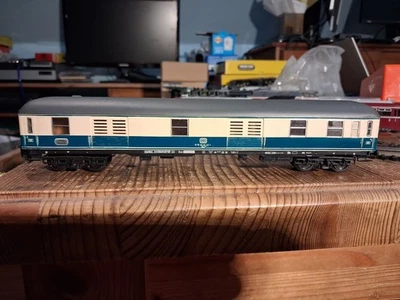 Trix Express H0 3352  Gepäckwagen - Bild 1 von 4