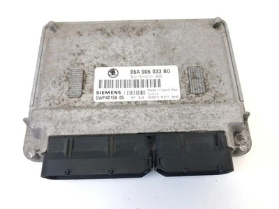 Centralina motore Skoda Octavia I Combi 1U5 ECU 06A906033BG 1.60 benzina 31269874 - Immagine 1 di 4