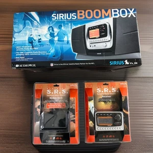 Sirius Shuttle Boom Box SIR-BB1 & Audiovox ricevitore radio SIRPNP2 sigillato in fabbrica - Foto 1 di 8