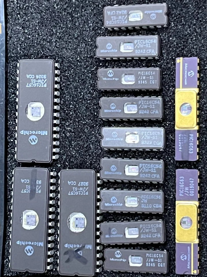 14 ERASABLE PIC PIC16C63/JW PIC16C54/JW PIC16C56/JW PIC16C57JW SEE PHOTOS B14 - Image 1 of 4
