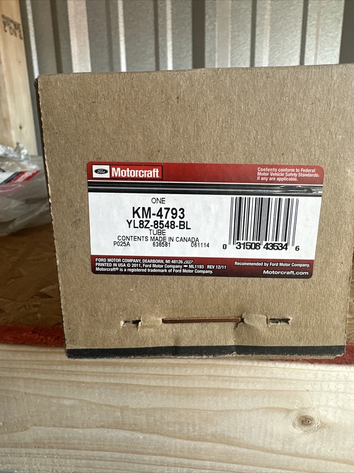 Обходной шланг охлаждающей жидкости двигателя Motorcraft KM-4793 подходит для 01–04 Ford Escape 3,0 л-V6 - Изображение 1 из 1