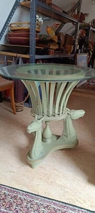 Tisch Mit Pferdeköpfen aus Java - Bild 1 von 1