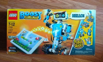 LEGO Boost 17101 Creative Toolbox Set Complete 847 Pieces w/ Box & Manual - Image 1 of 4